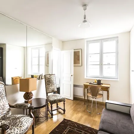 Lägenhet Grenelle Halldis Apartment